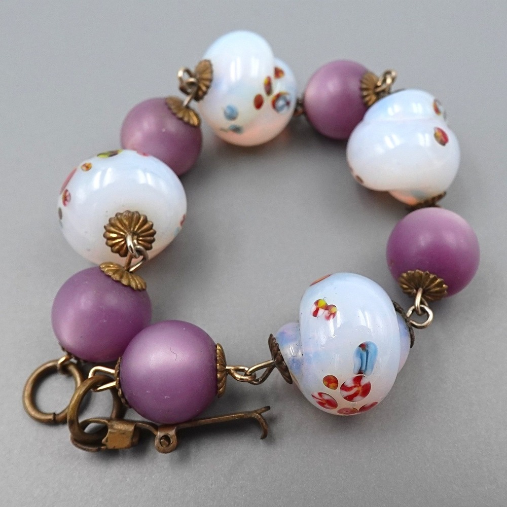 Vintage Italian Art Glass Bracelet Opalescent Bead Lavender Candy Cane Dots 6.5"